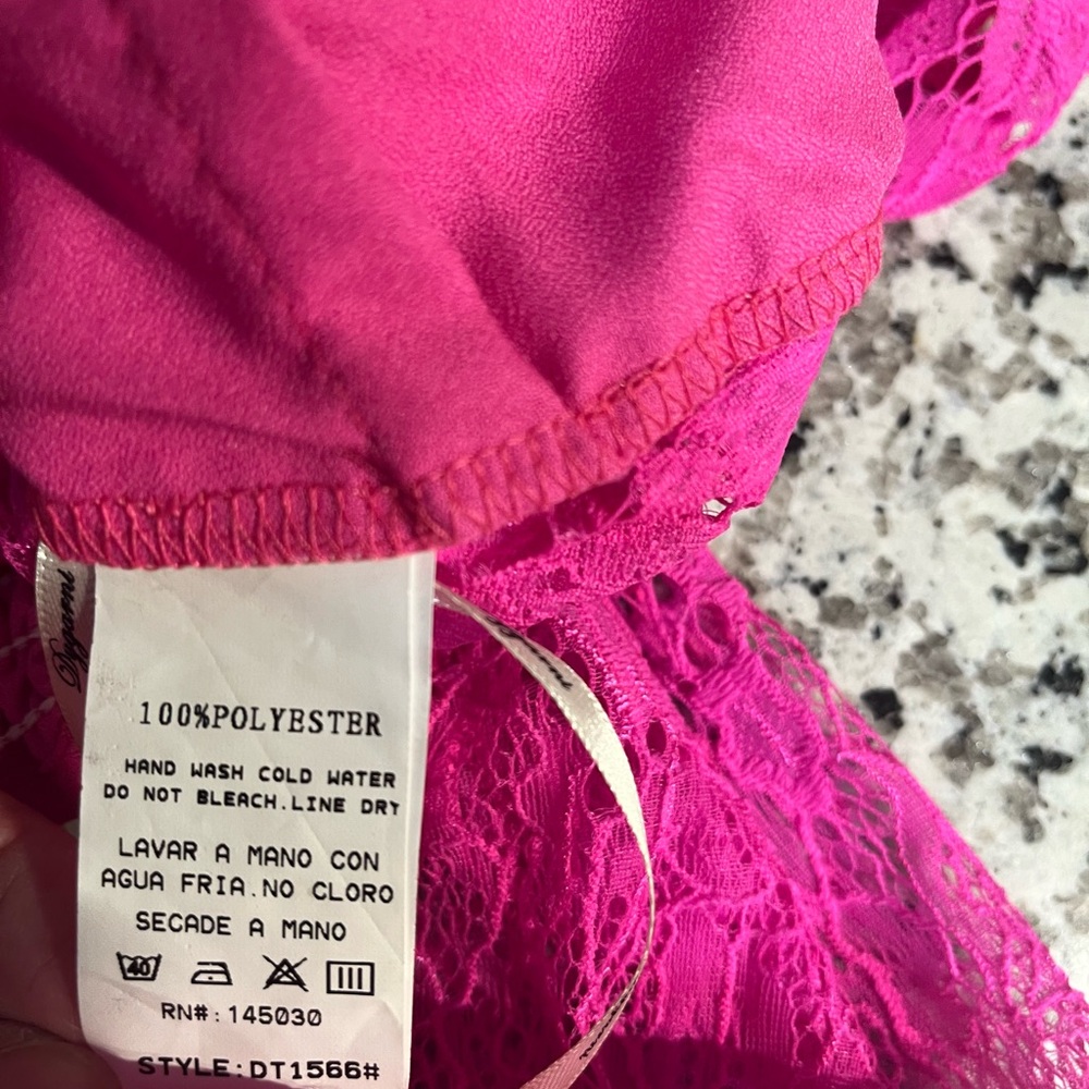 Pink eyelet top - Picture 4 of 11